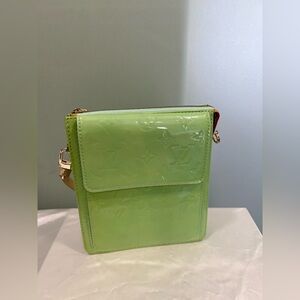 Authentic💚RARE Louis Vuitton bag.Green